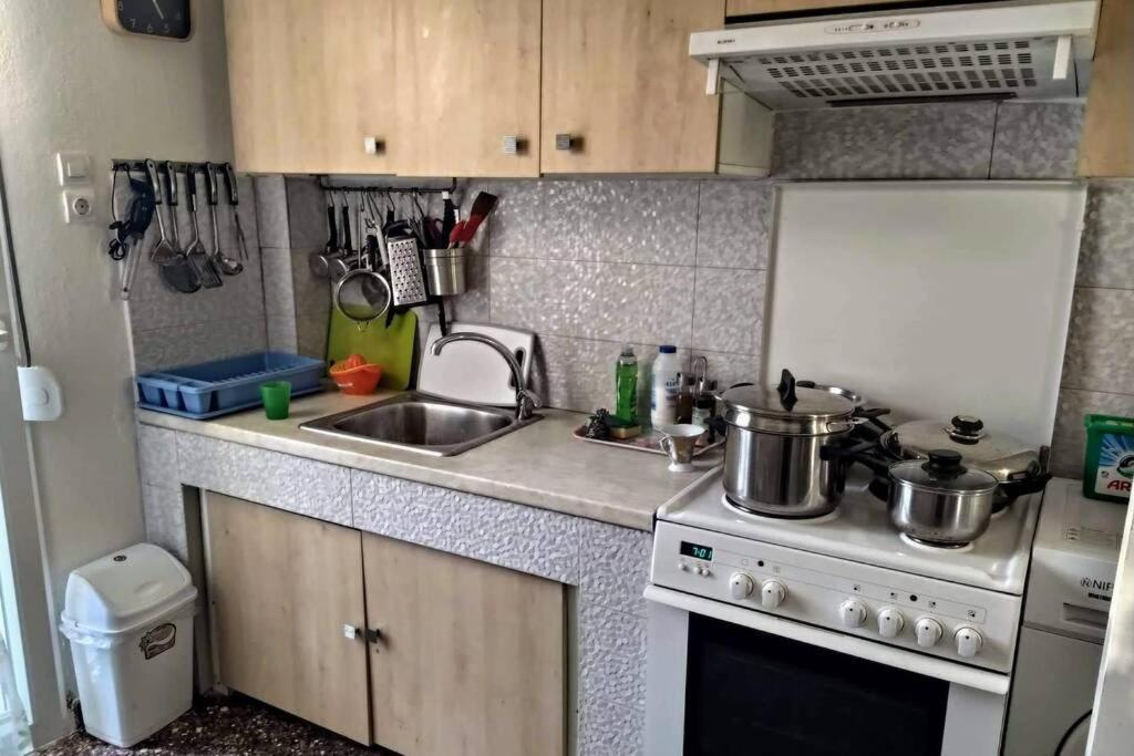 Apartment Next To The Sea Peraía エクステリア 写真